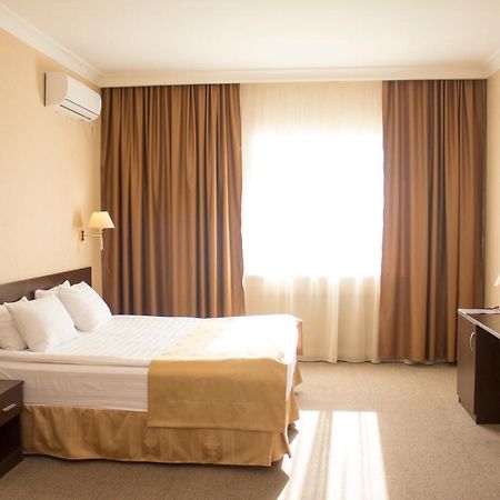 Hotel Aner Asztana Kültér fotó