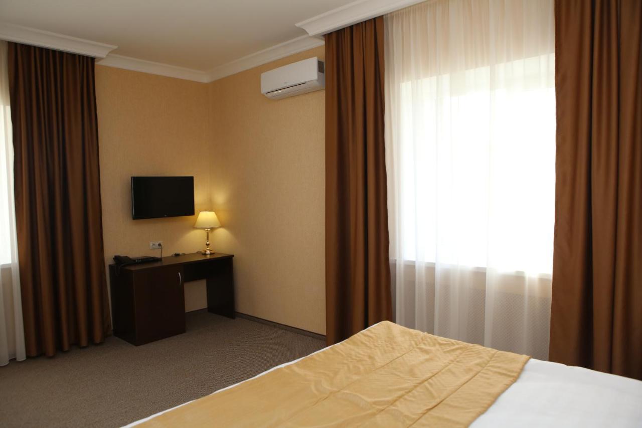 Hotel Aner Asztana Kültér fotó