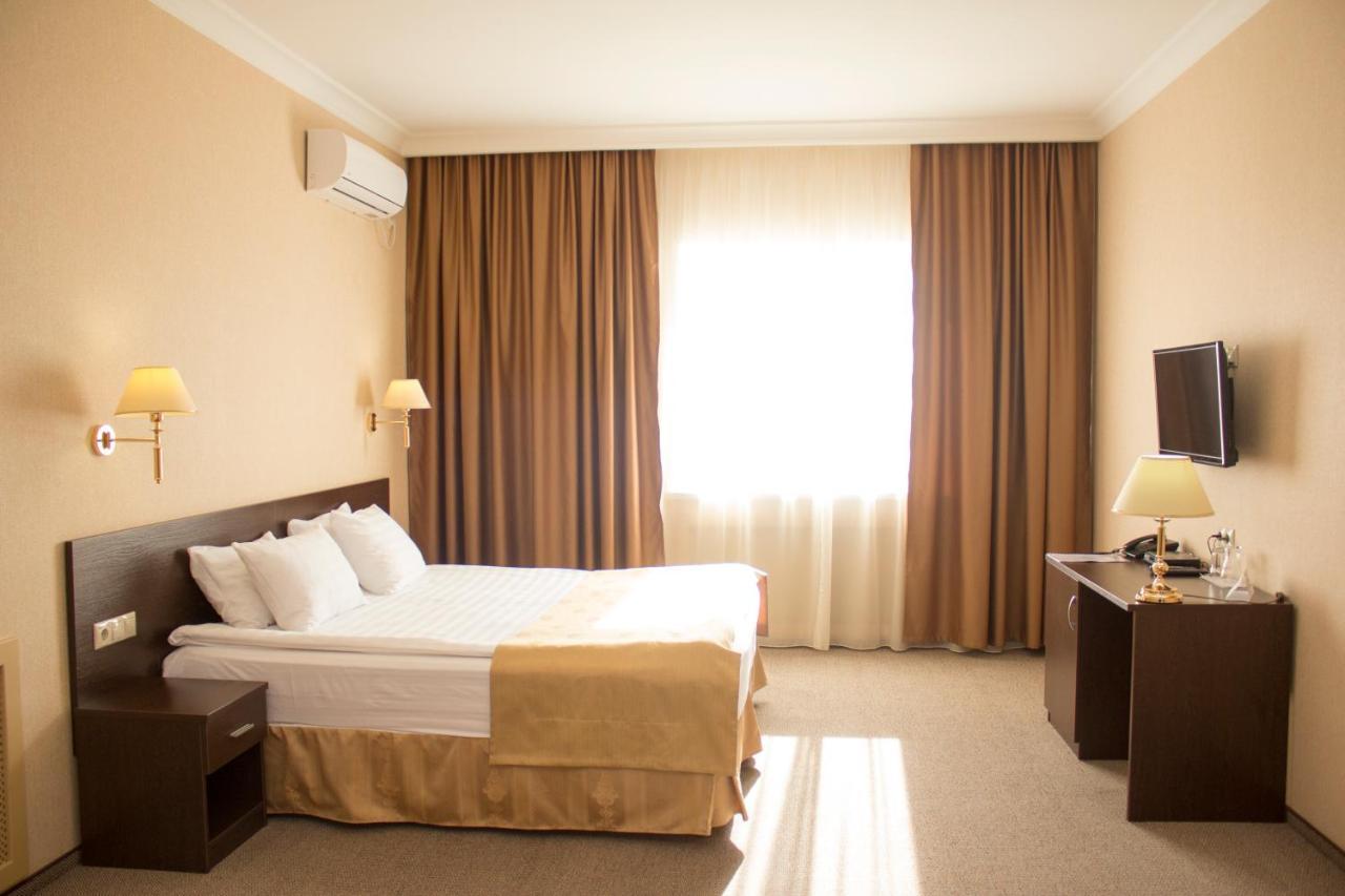 Hotel Aner Asztana Kültér fotó