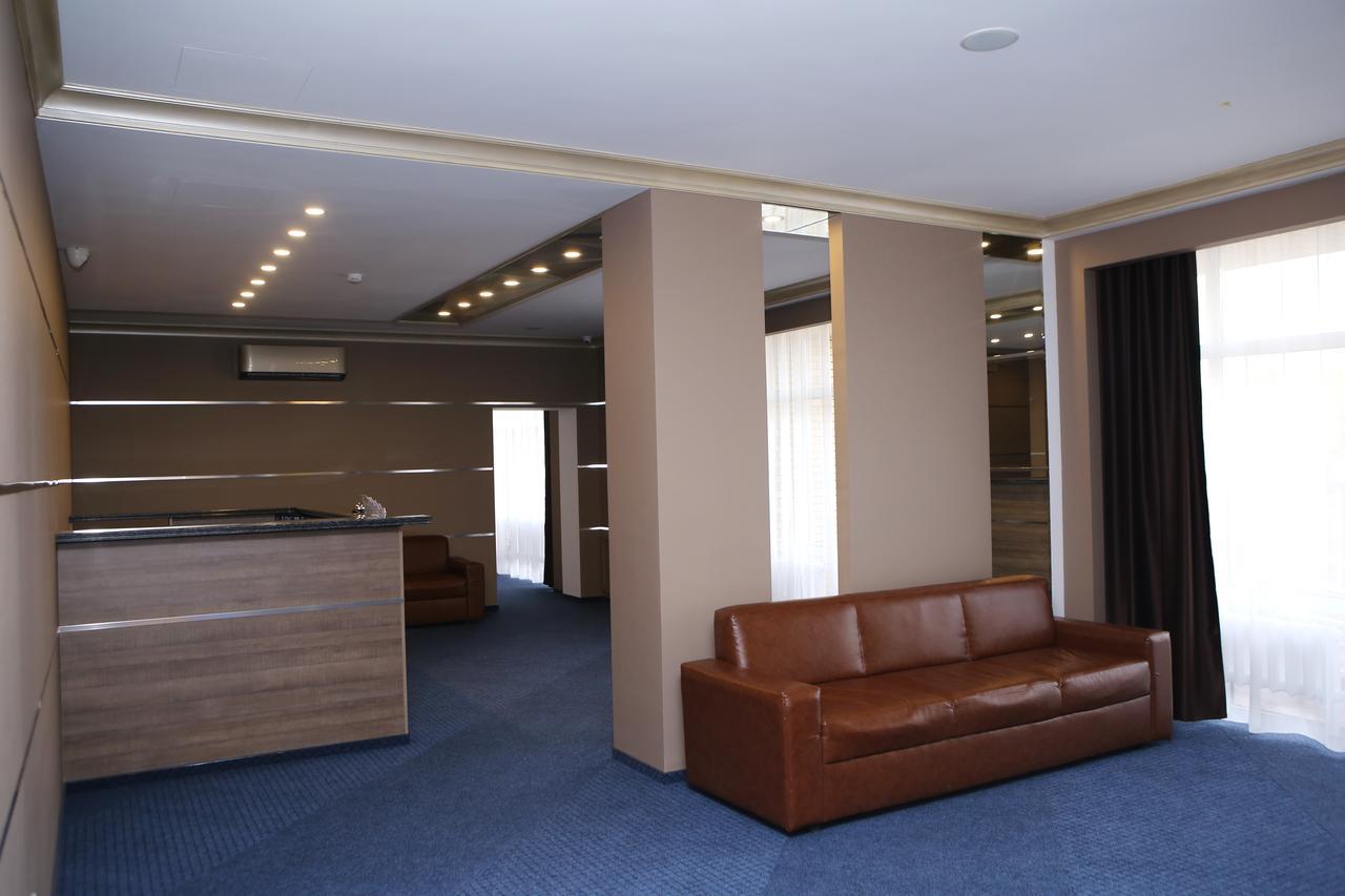 Hotel Aner Asztana Kültér fotó