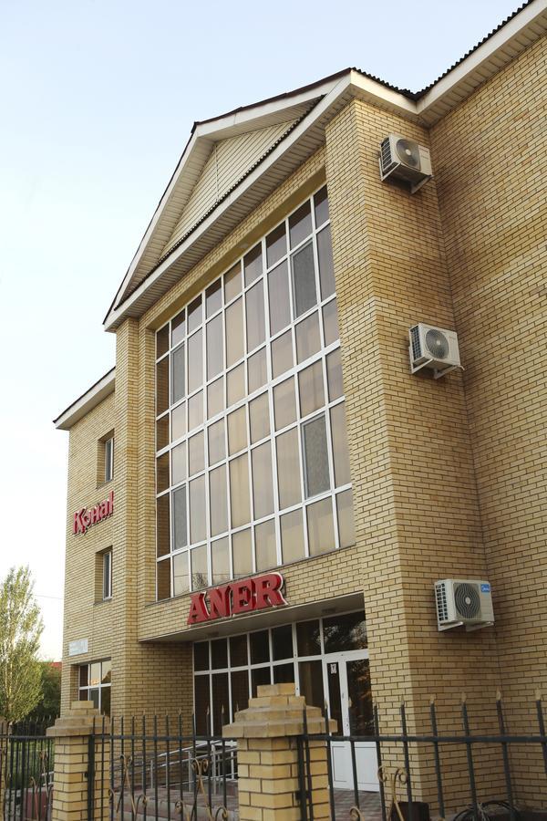 Hotel Aner Asztana Kültér fotó