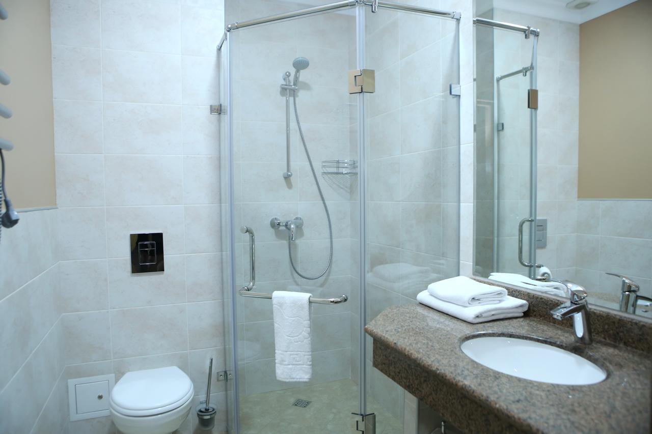 Hotel Aner Asztana Kültér fotó