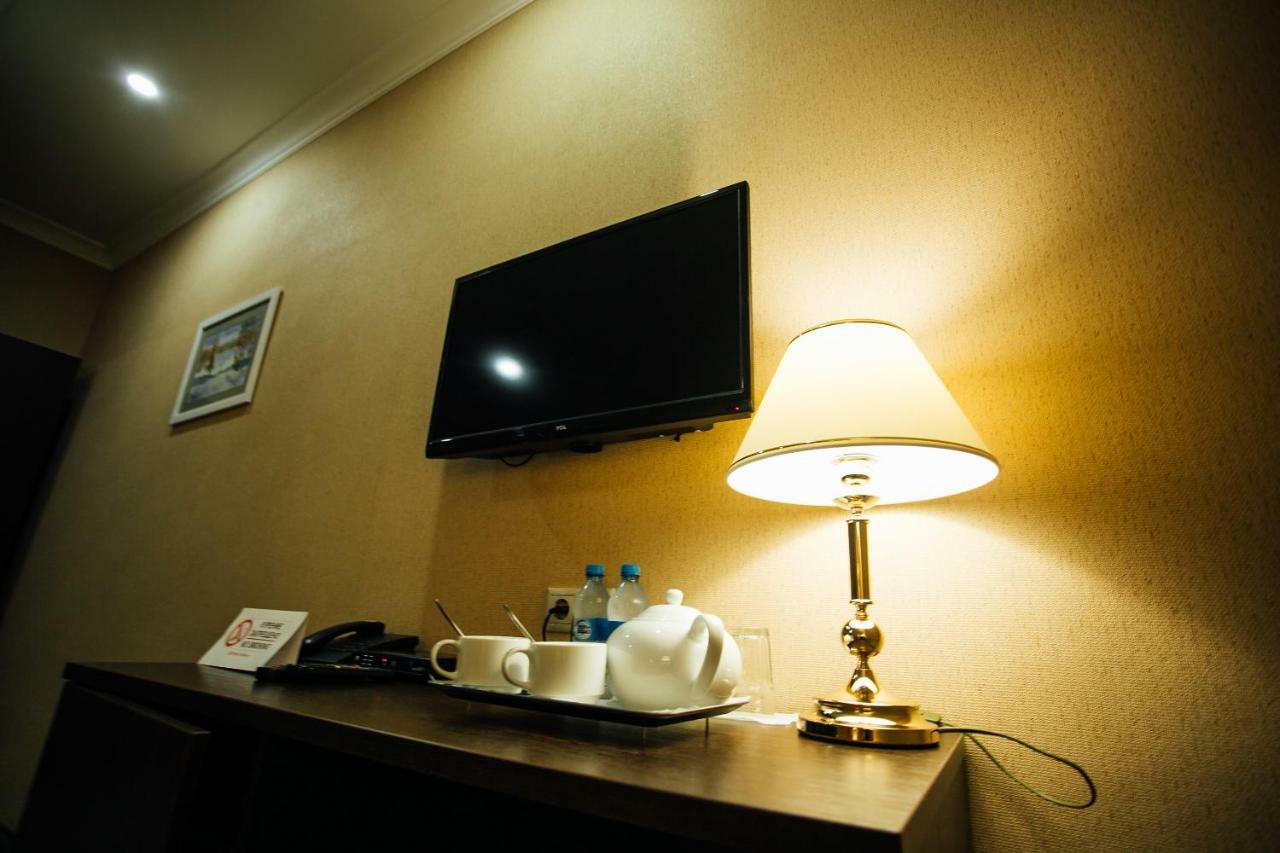 Hotel Aner Asztana Kültér fotó